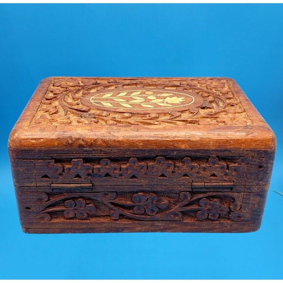 Hand Carved Wooden Keepsake Box with Floral Inlay  Jewelry Storage Trinket Chest - Picture 4 of 9
